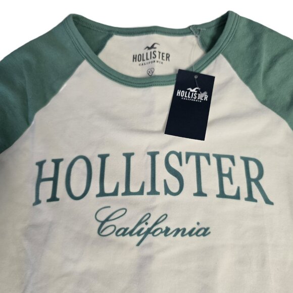 Hollister Green Raglan Long Sleeve Shirt Women’s Size XS – NWT White & Green Top - Picture 2 of 6
